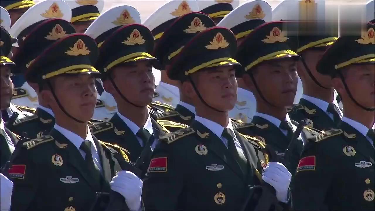 三軍儀仗隊霸氣視頻，展現(xiàn)雄壯軍威與卓越風采，三軍儀仗隊雄壯風采霸氣展現(xiàn)視頻，彰顯卓越軍威與風采