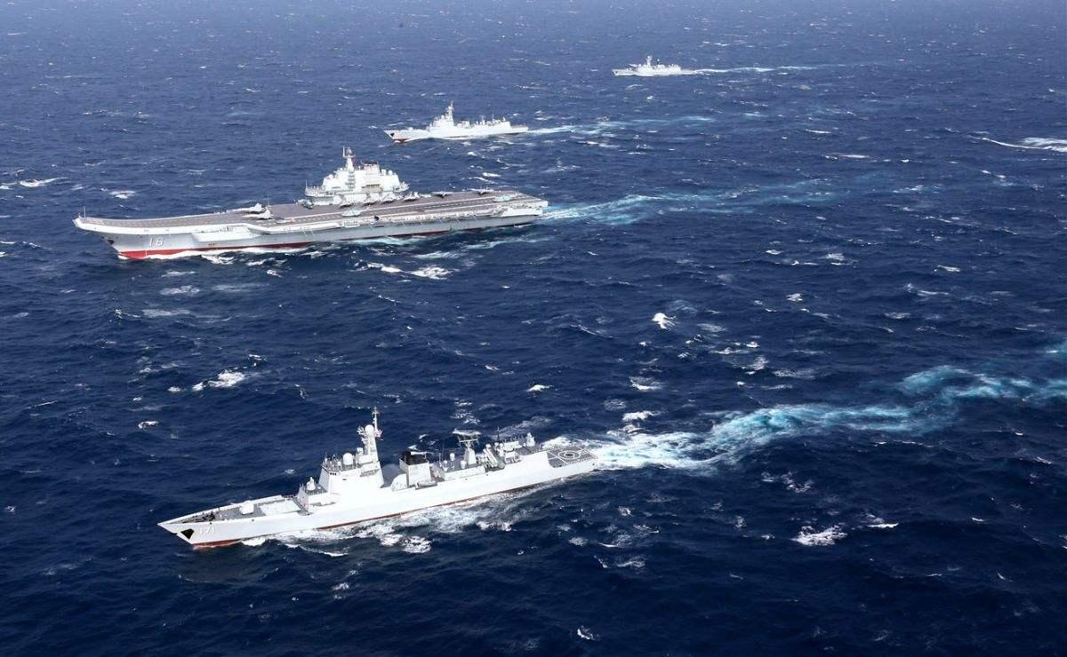 聚焦國際海域，中國戰(zhàn)艦圍觀英艦背后的故事，聚焦國際海域，中國戰(zhàn)艦視角下的英艦背后故事