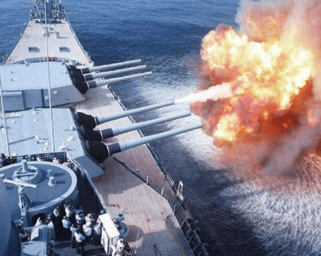 為什么岸炮打不過(guò)艦炮，深度解析背后的原因，岸炮與艦炮的較量，解析背后的原因與差異