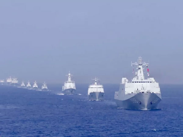 人民海軍成立70周年閱兵，輝煌成就與堅(jiān)定前行，人民海軍成立70周年閱兵，輝煌成就鑄就，堅(jiān)定前行展雄姿