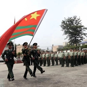 武警部隊(duì)軍旗，榮耀的象征與力量的體現(xiàn)，武警部隊(duì)軍旗，榮耀與力量的象征