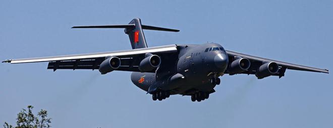 C17運(yùn)輸機(jī)與運(yùn)-20，空中巨人的對(duì)比與探討，C17運(yùn)輸機(jī)與運(yùn)-20空中巨人，對(duì)比與探討