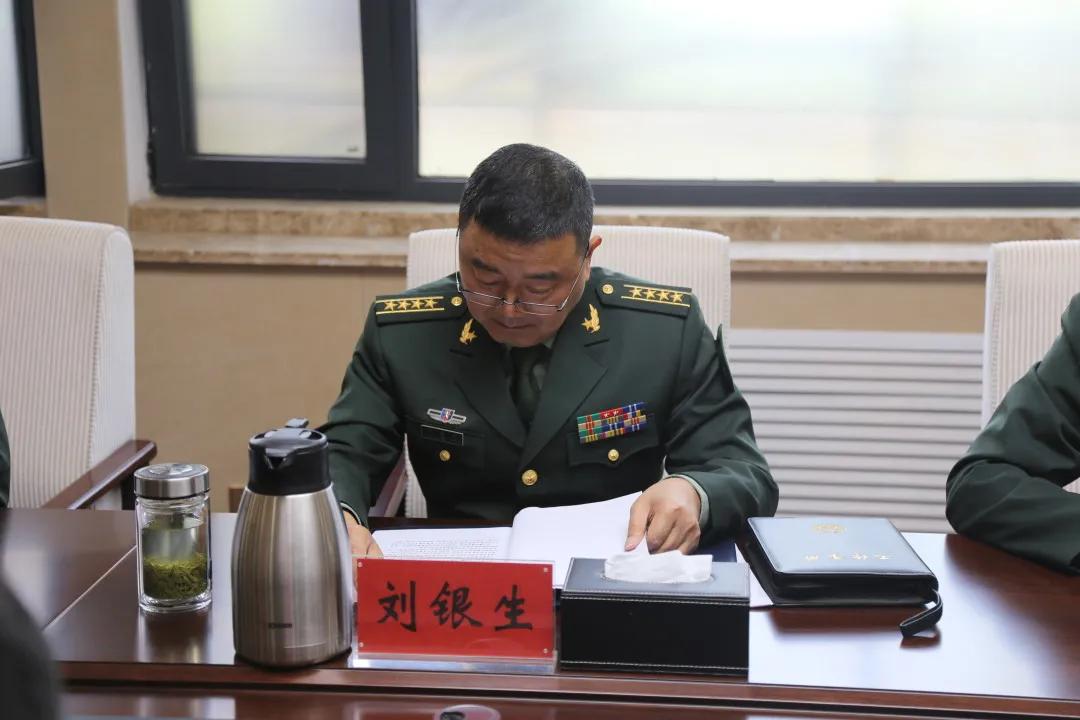 部隊每日新聞講評稿子，部隊每日新聞講評概覽，最新動態(tài)與要點(diǎn)解析