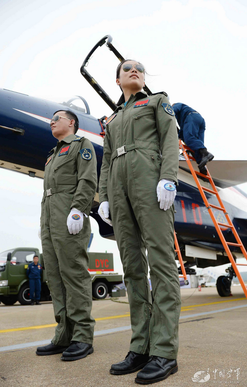 揭秘殲-10女飛行員神秘事件，真相探尋與反思，揭秘殲-10女飛行員神秘事件，探尋真相與反思之路