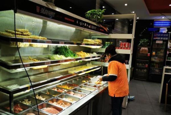 接到了一位身高達(dá)2米的客人，服務(wù)體驗的優(yōu)化與挑戰(zhàn)，身高達(dá)兩米客人的服務(wù)體驗優(yōu)化與挑戰(zhàn)