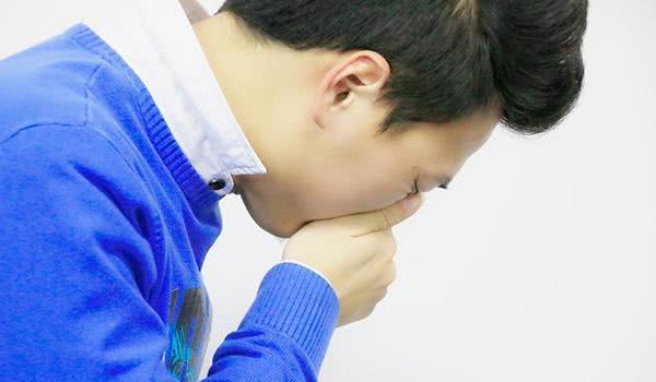 痰多粘稠吐不完喉嚨粘粘的怎么辦——解決喉嚨不適的有效方法，解決喉嚨痰多粘稠的有效方法，應(yīng)對(duì)喉嚨不適的實(shí)用指南