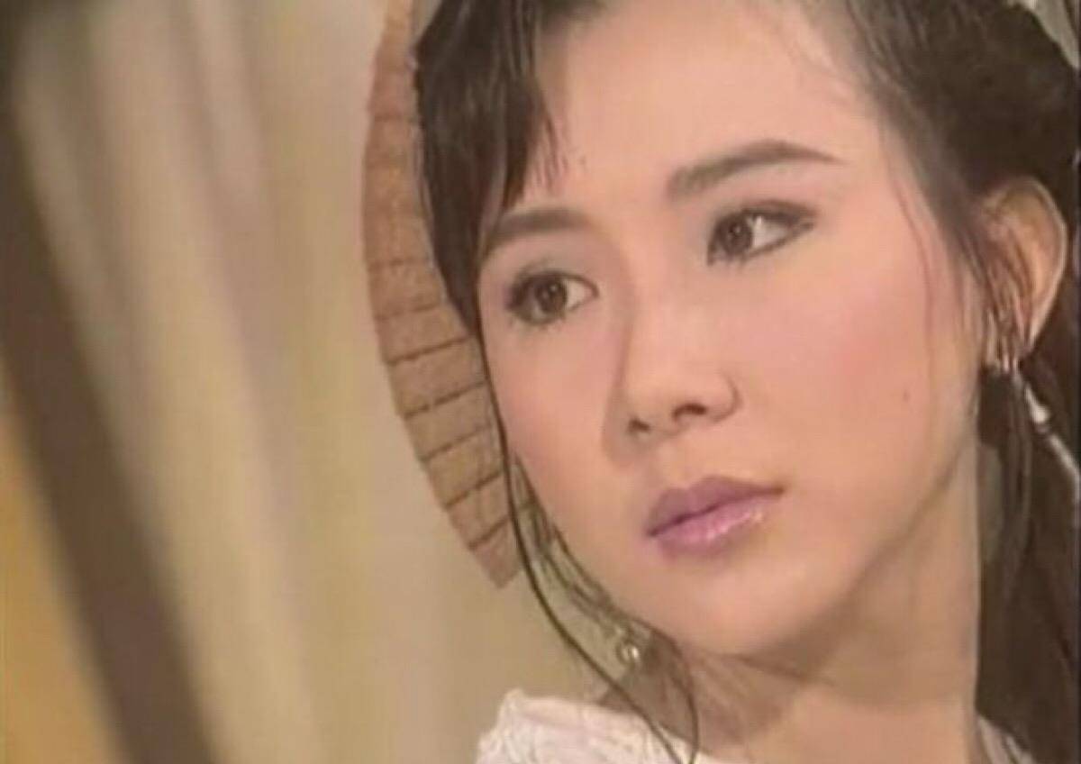 整容毀掉的女星都有誰，深度探討與反思，深度探討與反思，整容遺憾，哪些女星因整容失去光彩？