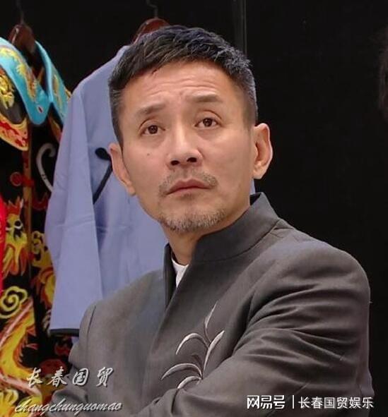 江珊現(xiàn)任丈夫揭秘，他的名字是什么？，江珊現(xiàn)任丈夫身份揭秘，他的名字究竟是什么？